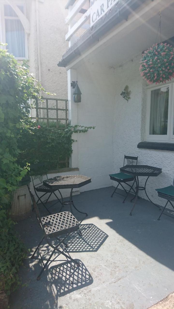 The Sandgate Guest house 3*